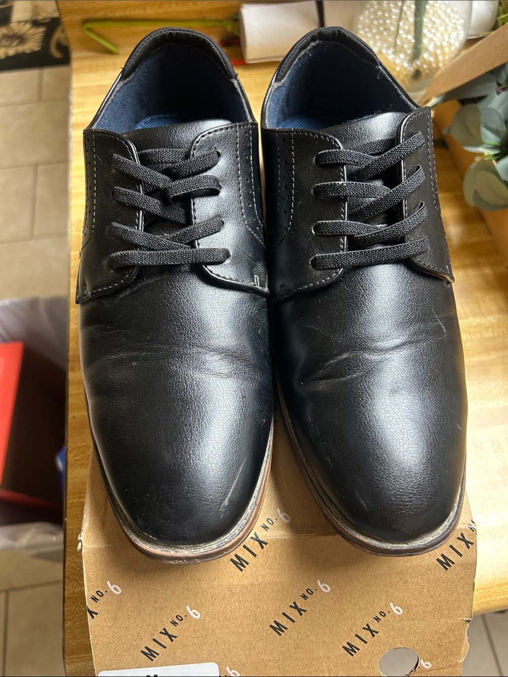 Mix No. 6 Men's Black Leather Lace-Up Oxfords